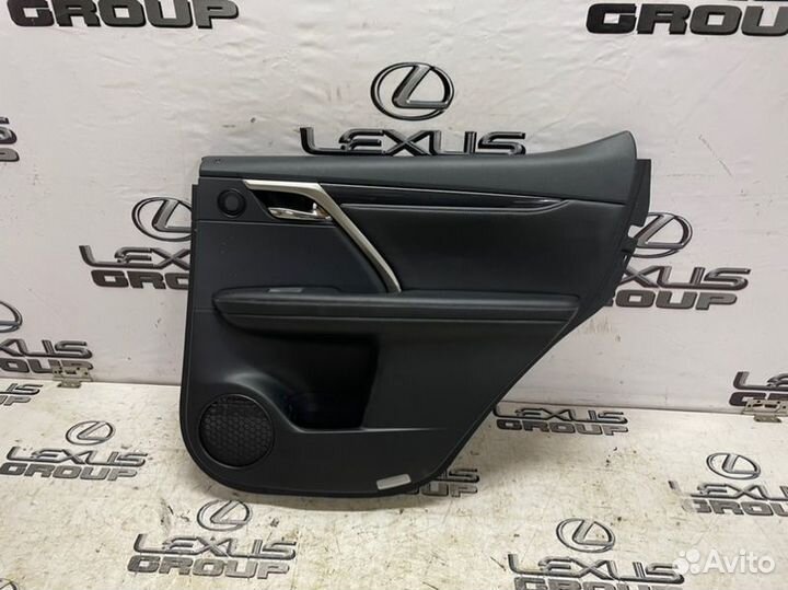 Обшивка двери прав. зад. Lexus RX450h