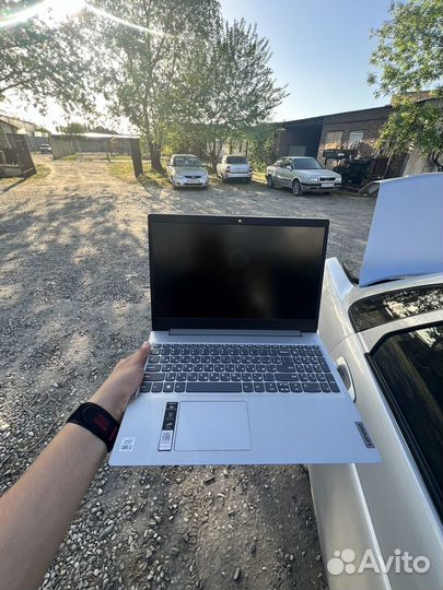 Ноутбук lenovo