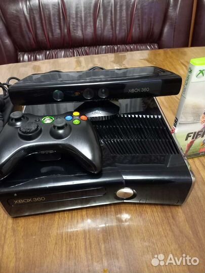 Xbox 360 с кинектом