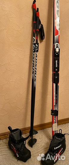 Комплект ботинки 32р, беговые лыжи и палки madshus