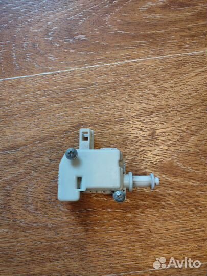 Активатор замка багажника Audi A6С5