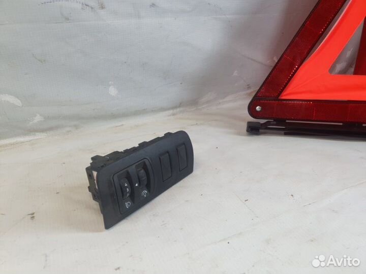 Блок управления светом Renault Fluence