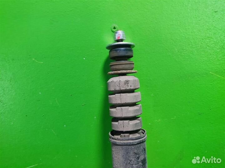 Стойка амортизатора задняя Renault Sandero 1 (BS1