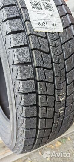 Dunlop Winter Maxx SJ8 235/55 R18 100R