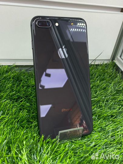 iPhone 8 Plus, 64 ГБ