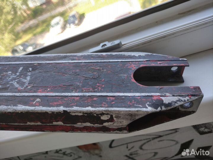 Дека на трюковой самокат