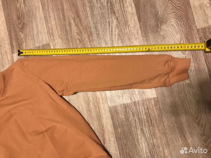 Новый спортивный костюм 44