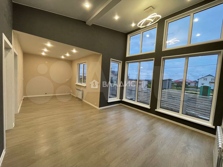 Дом 101 м² на участке 6 сот.