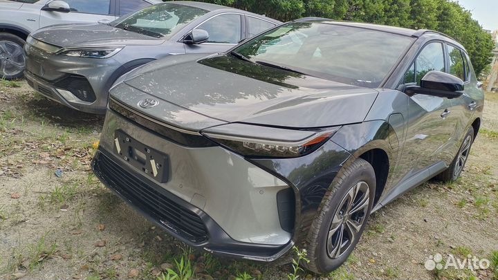 Toyota bZ4X AT, 2023, 51 км