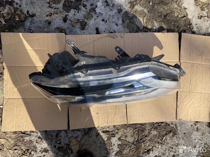 Nissan x-trail т32 фара правая