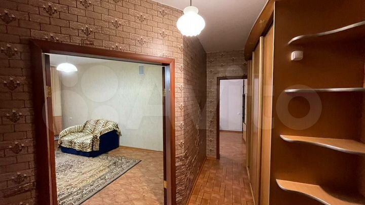 2-к. квартира, 61 м², 3/9 эт.