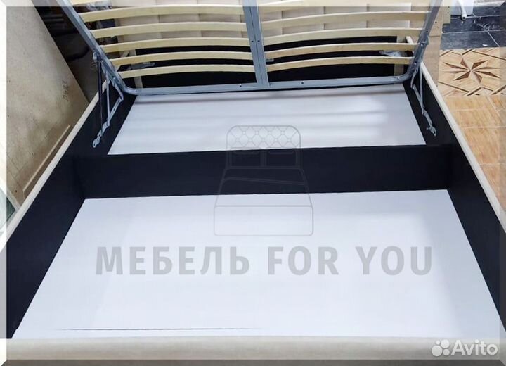 Кровать с подъемным механизмом