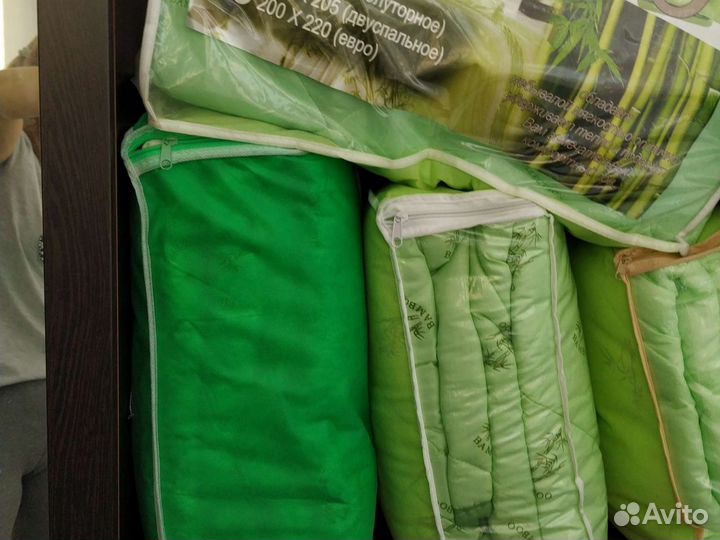 Подушки лебяжий пух,басбук70-50 и 70-70