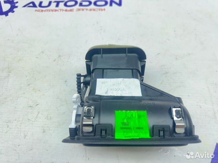 Дефлектор обдува левый Volkswagen Polo 6R1