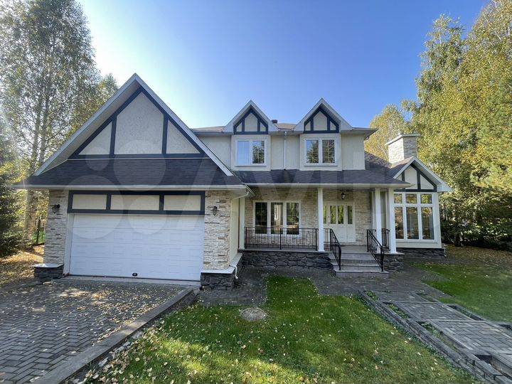 Коттедж 194 м² на участке 12,8 сот.