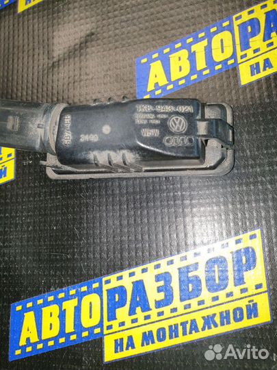 Плафон освещения номерного знака Фольксваген Гольф