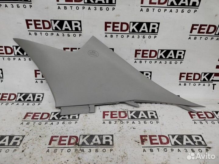 Накладка задней стойки правая Toyota Corolla E150