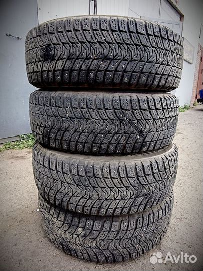 Michelin X-Ice North 3 215/65 R16 102T