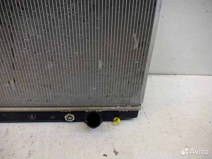 Радиатор охлаждения Toyota Land Cruiser 200