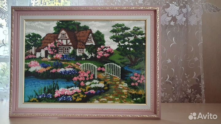 Вышью на заказ иконы и картины бисером и камнями