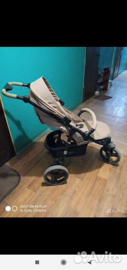 Прогулочная коляска