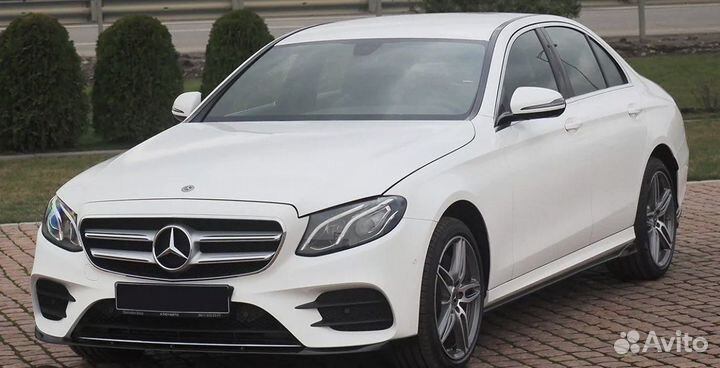 Обвес amg w213 решетка оригинал без дефектов