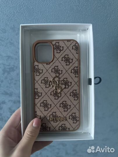 Чехол на iPhone 11 guess