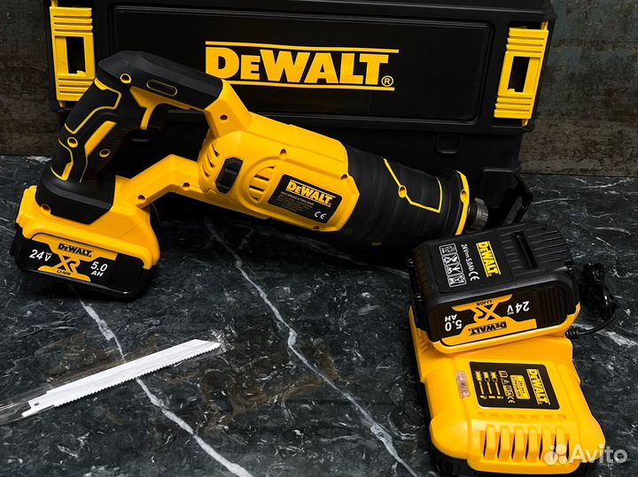 Сабельная пила Dewalt аккумуляторная в кейсе