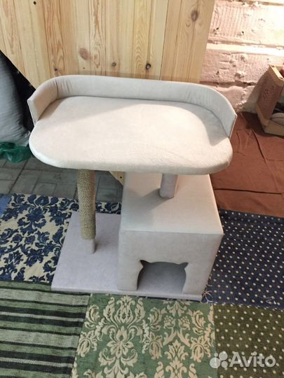 Домик для кошки с когтеточкой, новый