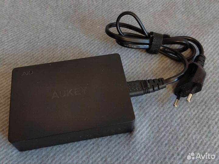 Сетевое зарядное устройство Aukey, 6USB-портов
