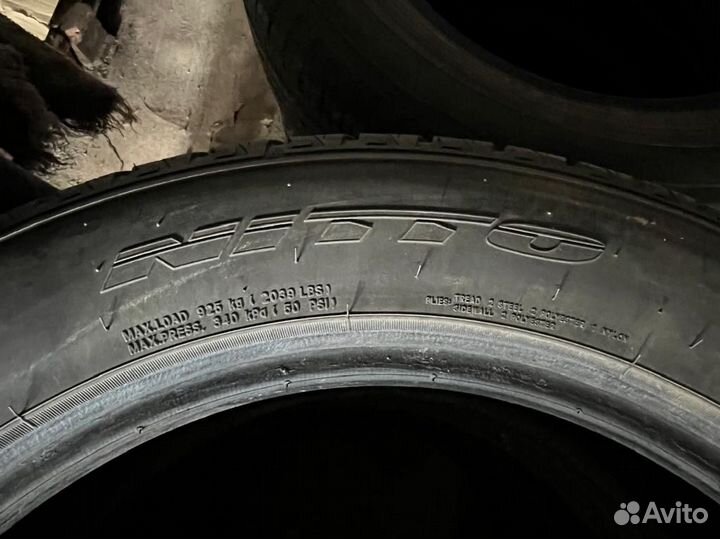 Nitto NT421Q 235/55 R19