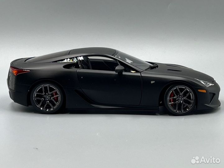 AutoArt Lexus LFA 2010 (78832) 1:18 металл