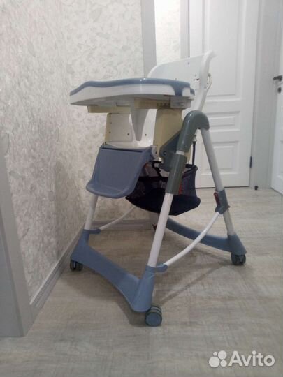 Детский стульчик для кормления