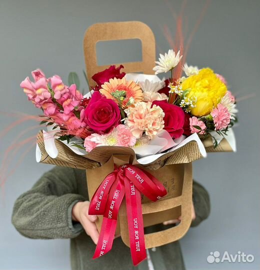 Букеты и композиции на выпускные