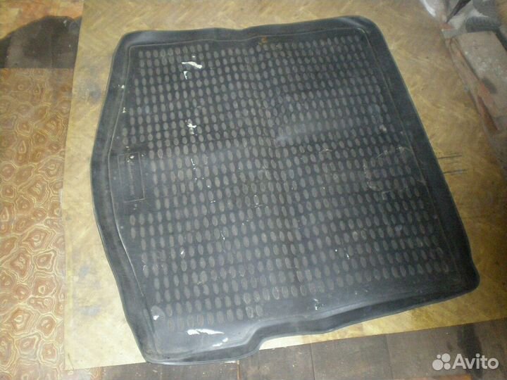 Коврик в багажник