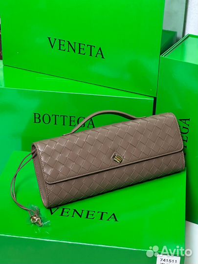 Kлатч Bottega Veneta