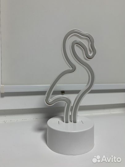 Декоративная фигурка с подсветкой фламинго