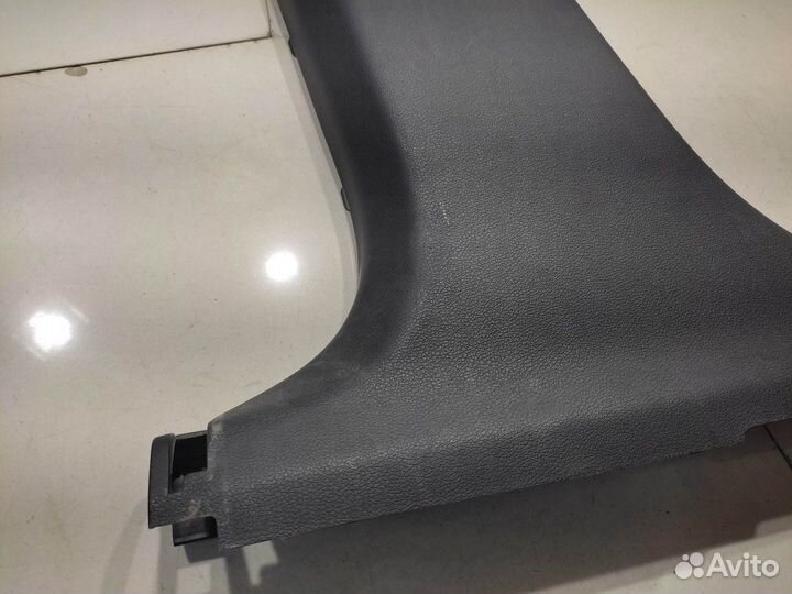 Обшивка центральной стойки(левая нижняя)