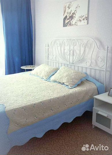 Плед и 2 наволочки с подушками