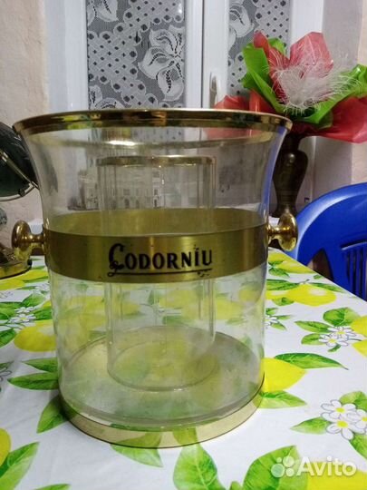 Ведерко для шампанского