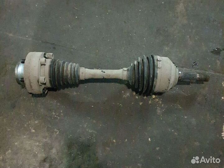 Привод правый фольцваген туарег 4.2 AXQ