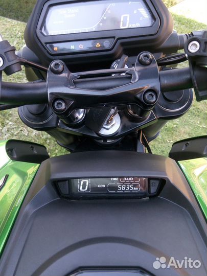 Мотоцикл Bajaj Dominar 400