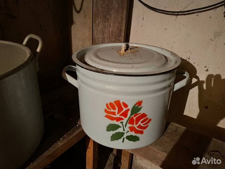 Кастрюли и ведра СССР