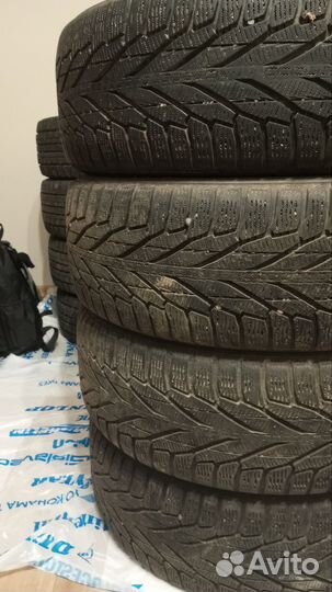 Nokian Tyres Hakkapeliitta R2 SUV 235/55 R19 и 235/55 R19 19D