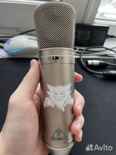 Студийный микрофон Behringer B2 Pro