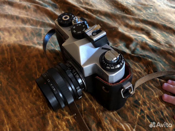 Продам фотоаппарат Зенит ет. + вспышка Чайка