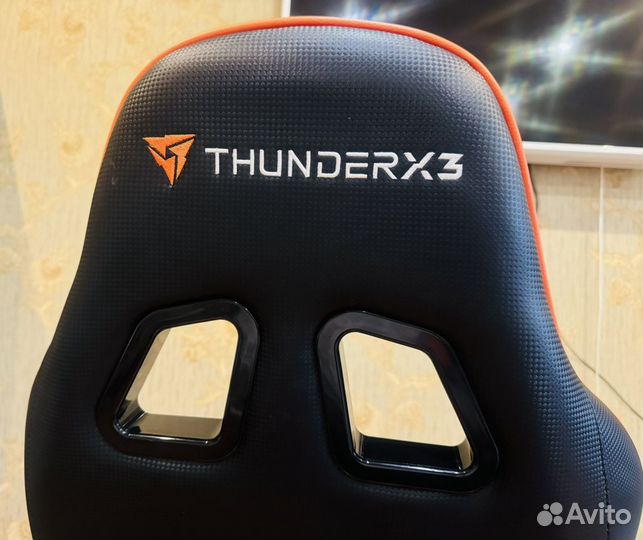 Кресло игровое ThunderX3 EC3