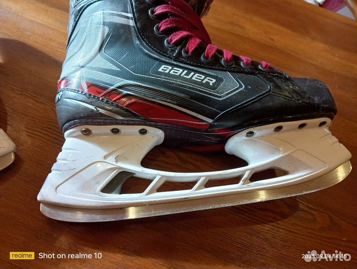 Хоккейные коньки bauer x2,9