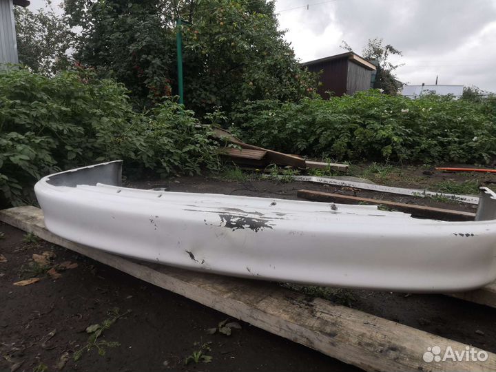 Бампер под восстановление Toyota caldina AT211