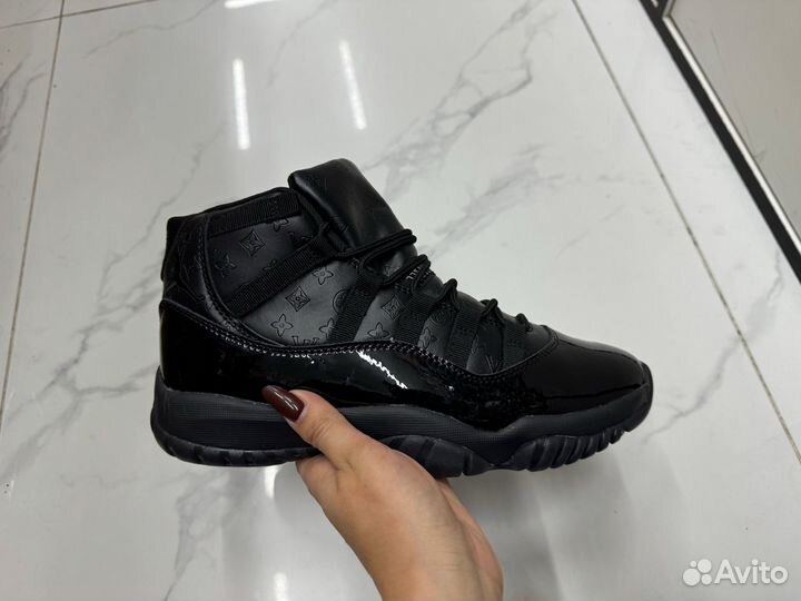 Nike air jordan 11 retro bred